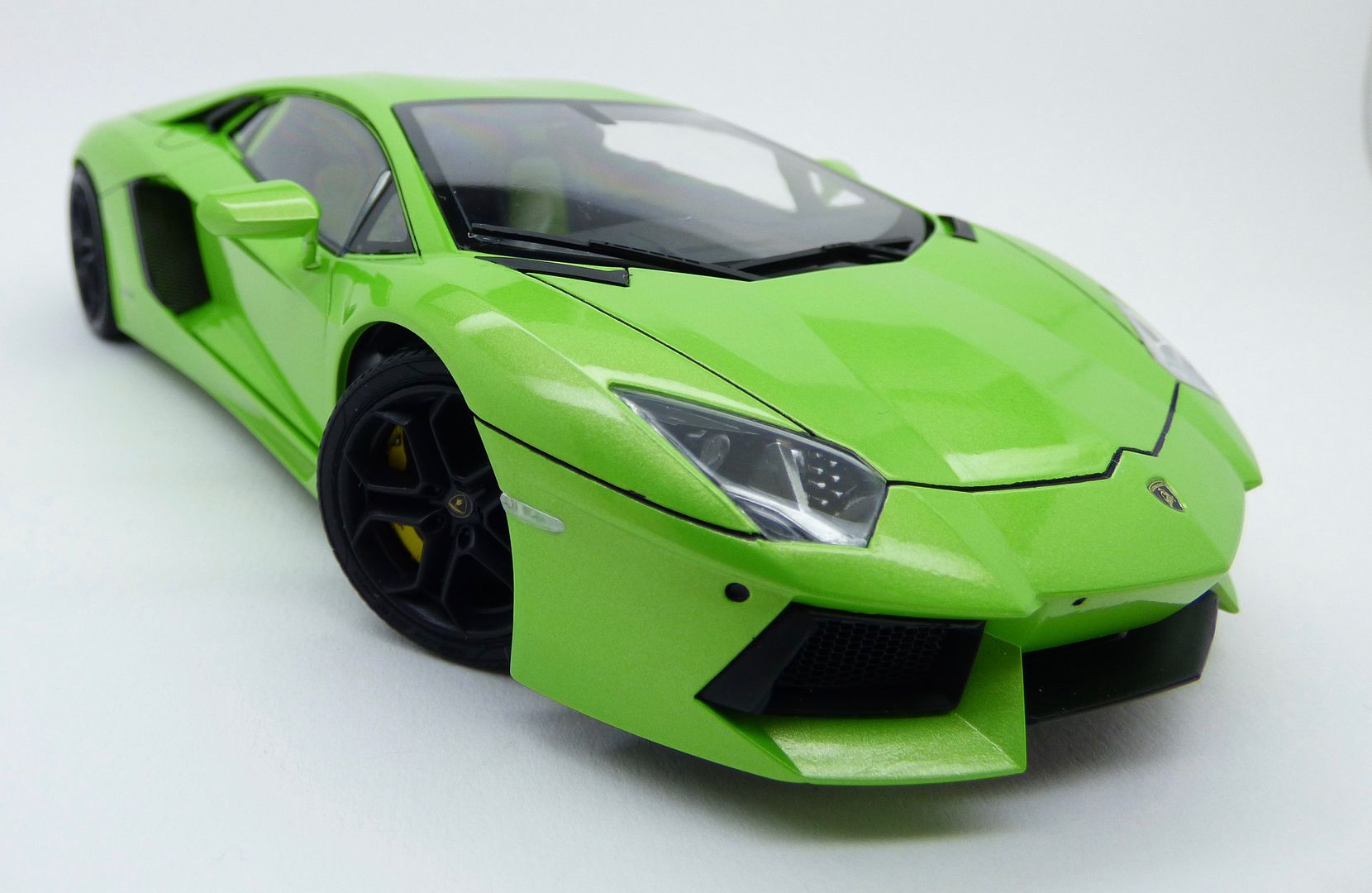 Pauls's 1/24 Aoshima Aventador LP700 International Scale